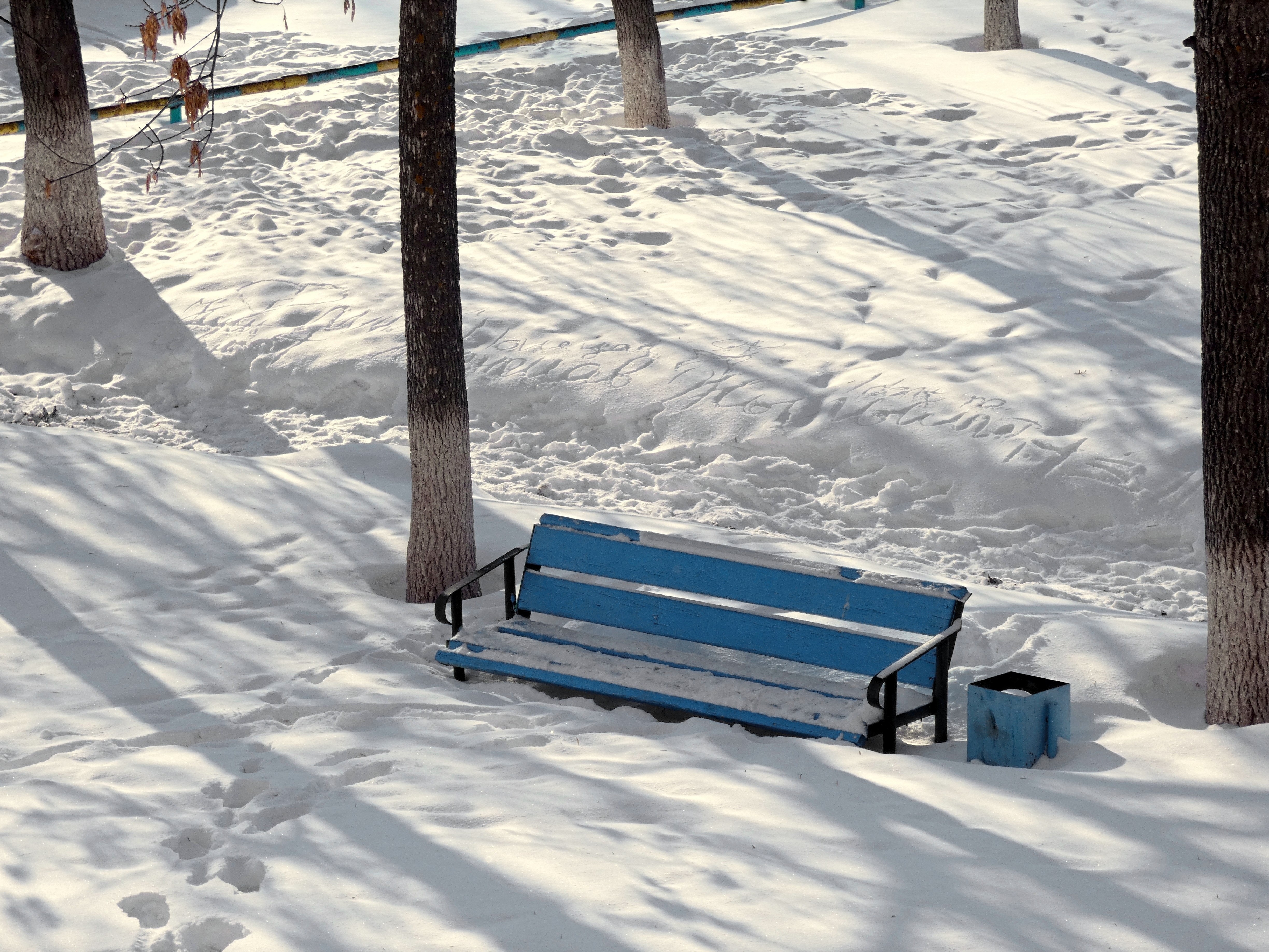 скамейка в снегу-2
