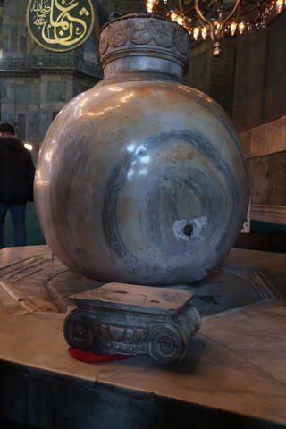 http://images.vfl.ru/ii/1617819183/045eac9f/33989090_m.jpg