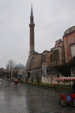 http://images.vfl.ru/ii/1617819185/9d464640/33989094_m.jpg