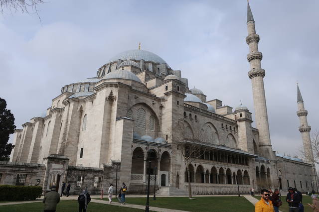 http://images.vfl.ru/ii/1617819391/c5075317/33989146_m.jpg