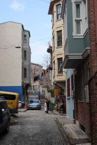 http://images.vfl.ru/ii/1617819398/e86c6751/33989165_m.jpg