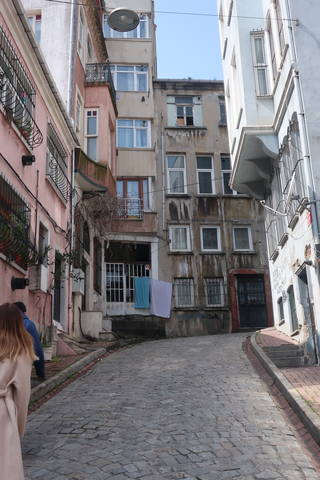 http://images.vfl.ru/ii/1617819469/02a547c1/33989182_m.jpg