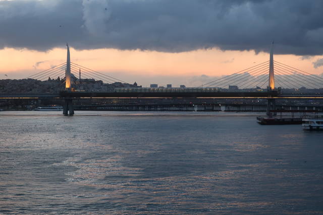 http://images.vfl.ru/ii/1617819734/3f74911c/33989263_m.jpg