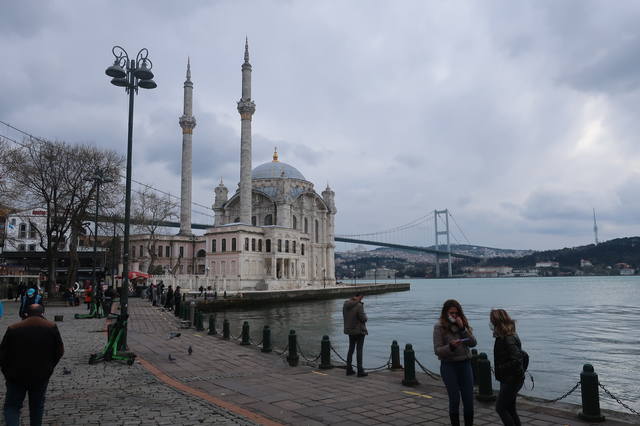 http://images.vfl.ru/ii/1617819737/0cbaf620/33989271_m.jpg