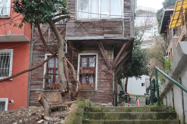 http://images.vfl.ru/ii/1617819850/a65580f0/33989304_m.jpg