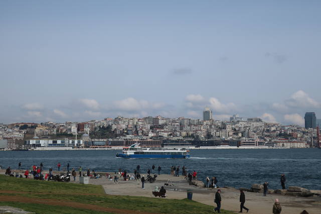 http://images.vfl.ru/ii/1617990832/99e6a7ed/34019847_m.jpg