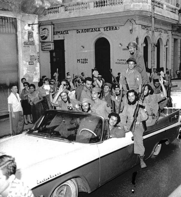 Победный въезд в Гавану повстанцев Второго фронта Эскамбрая