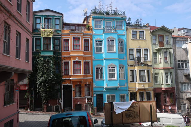 http://images.vfl.ru/ii/1618419721/87a9daa5/34082035_m.jpg