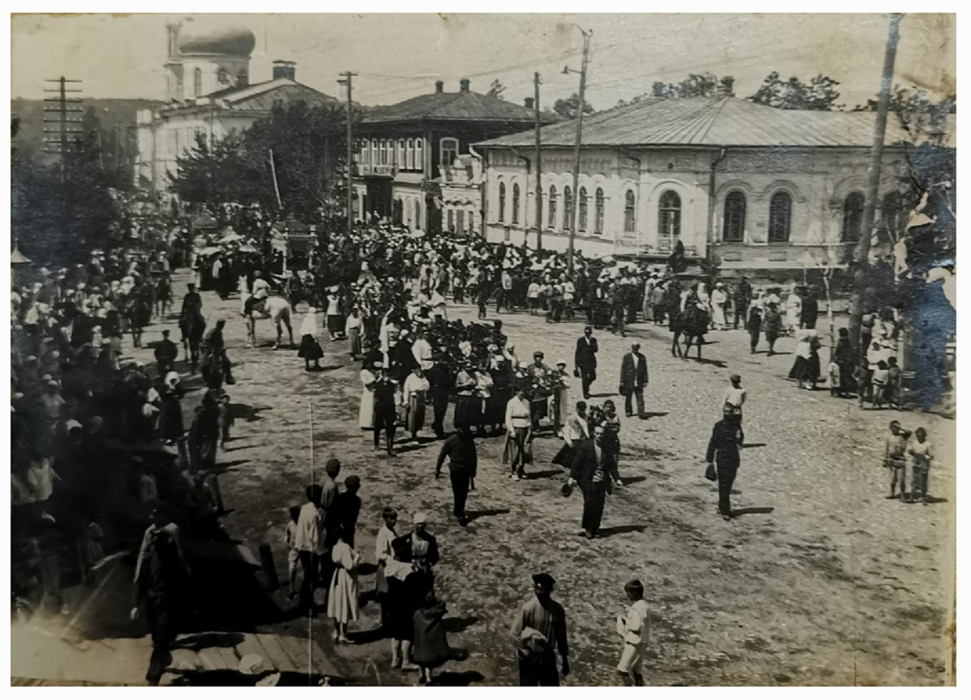 Похороны Антонова и Желтова убитых бандитами в 1922 г