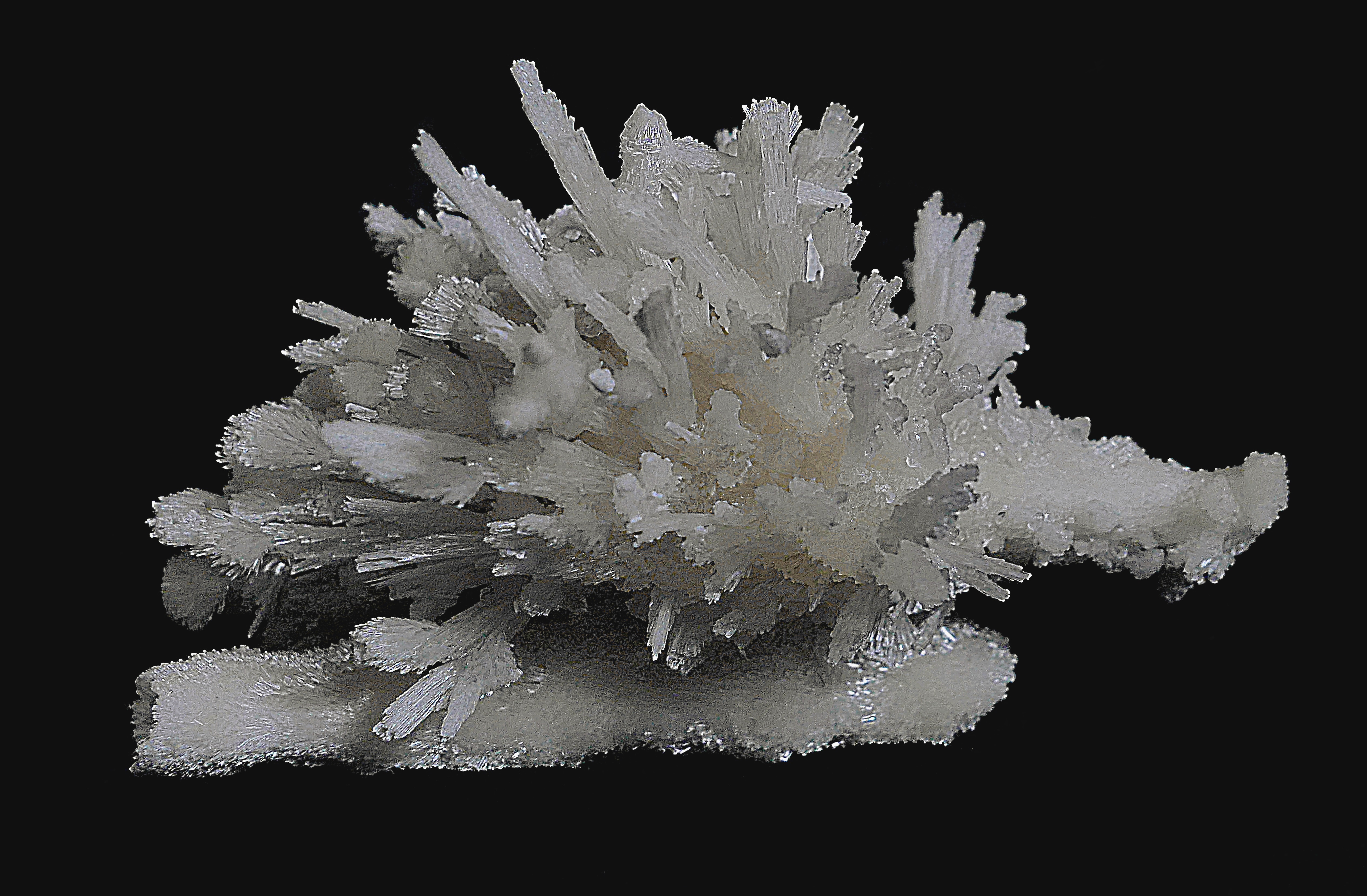 Арагонит (карбонат Са). Пещеры Ю.Туркмении. Размер 7 см. Фото Морошкина В.В.