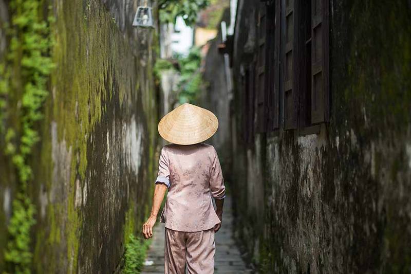 conical-hat-vietnam-rehahn-photograph10