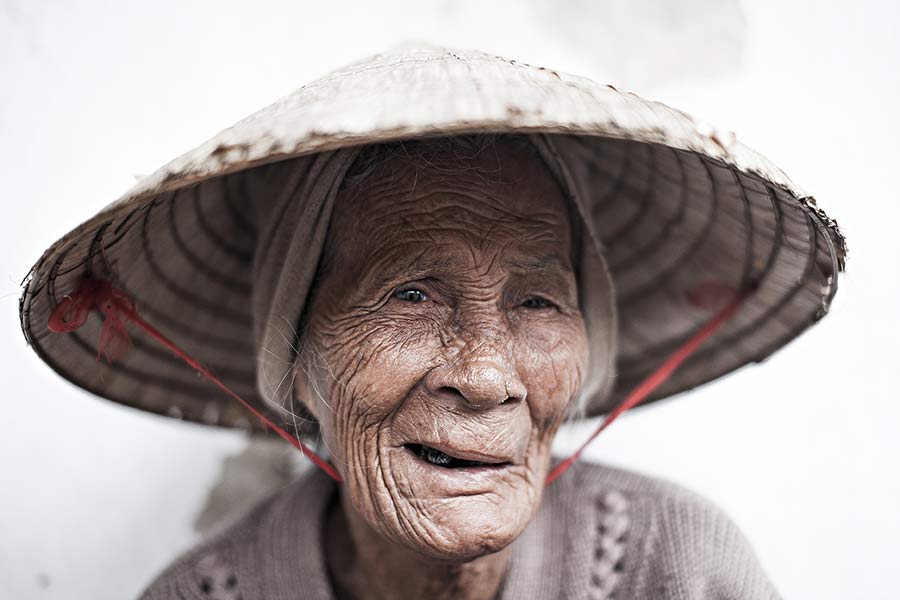 conical-hat-vietnam-rehahn-photograph14