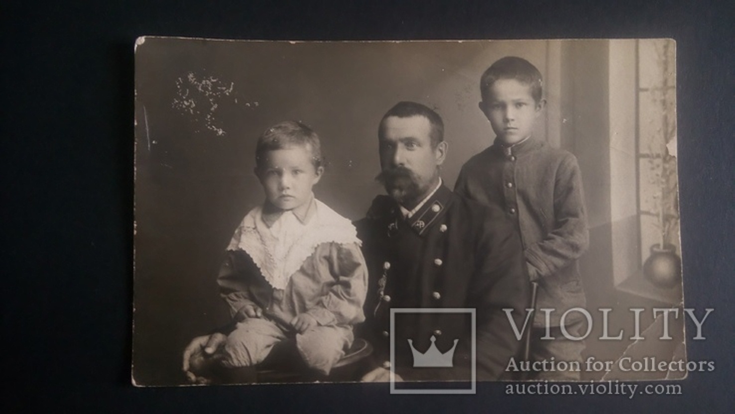 1 - Ново-Николаевск 1912 год Железнодорожник с двумя сыновьями