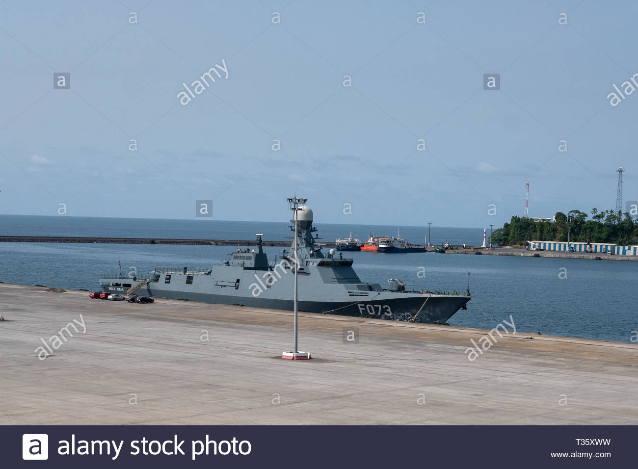 the-flagship-of-the-equatorial-guinea-navy-alongside-a-dock-in-the-harbour-in-malabo-the-capital-T35XWW