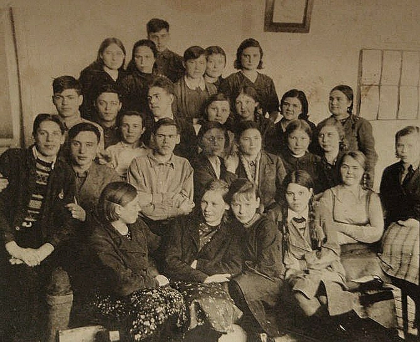 10 класс школа №70 Кировского района. Новосибирск, февраль, 1940 год