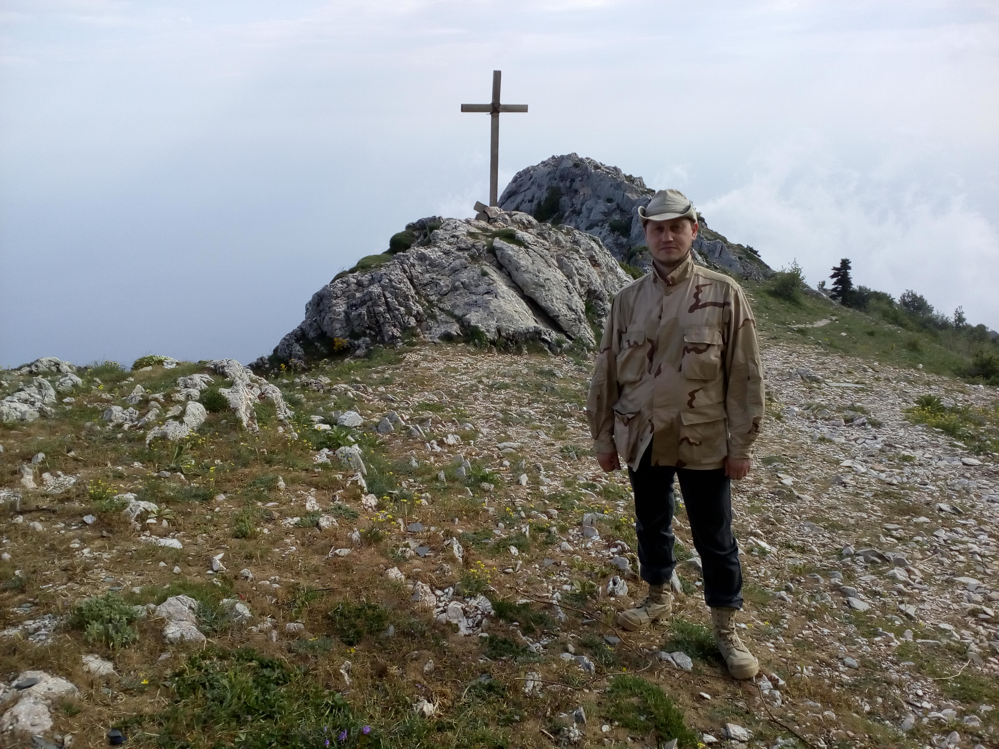 Ростислав Романов, Афон, 2018-05-07 Крест у Панагии
