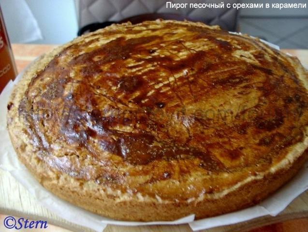 Медовый пирог с орехами