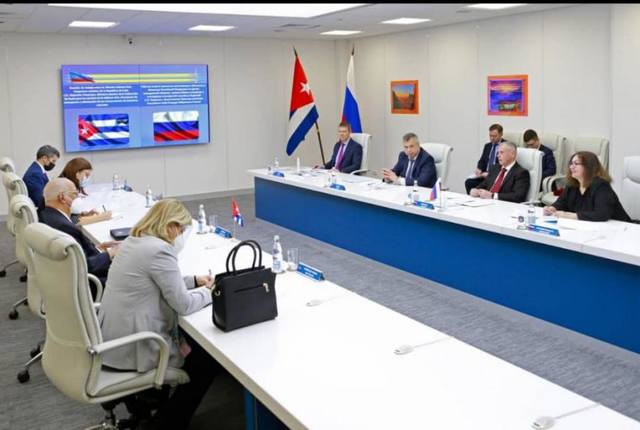 Вице-премьер Кабрисас продолжает программу визита в Россию