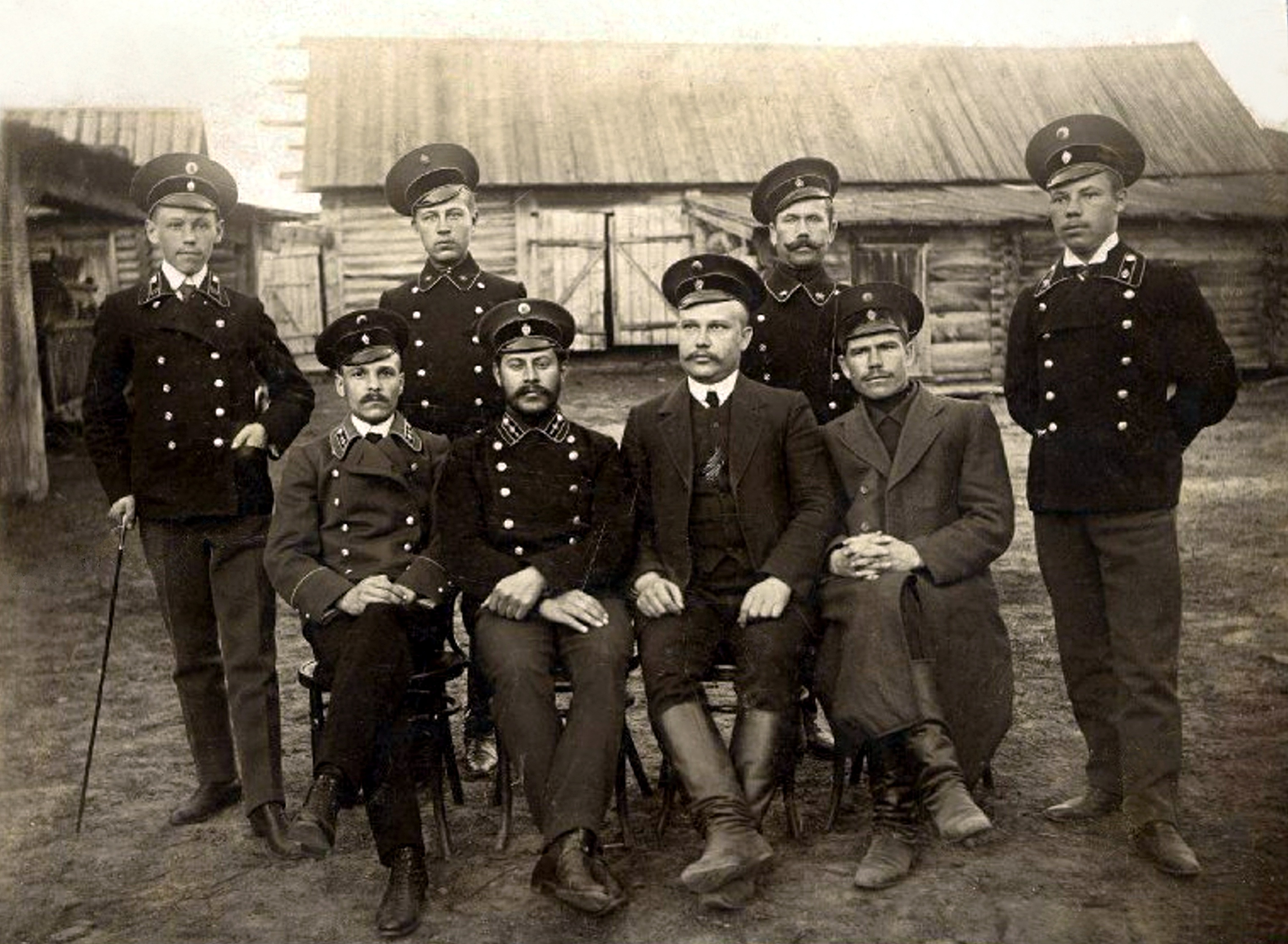 Коллектив Бердской почтово-телеграфной конторы. 1912-1913 гг.