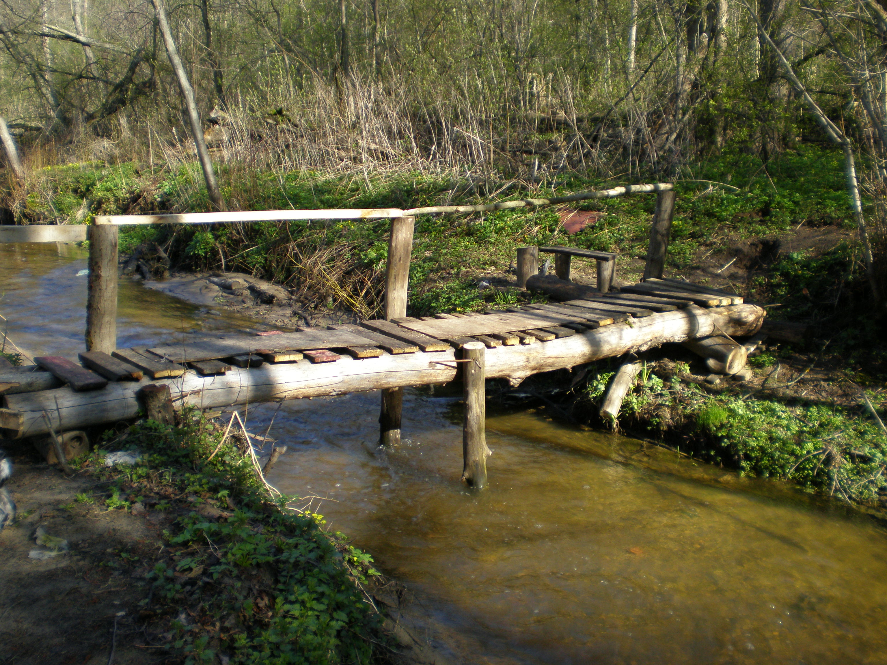 Мостик через реку Баньку