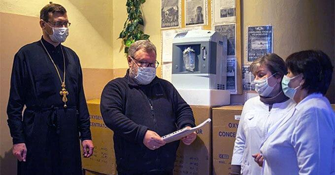 В больницу Горловки доставили 10 кислородных концентраторов от слушателей радиостанции «Радонеж» - Новости радио OnAir.ru
