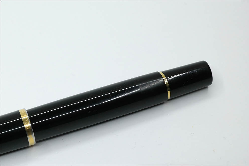 Pelikan Classic M200 Black. Lenskiy.org