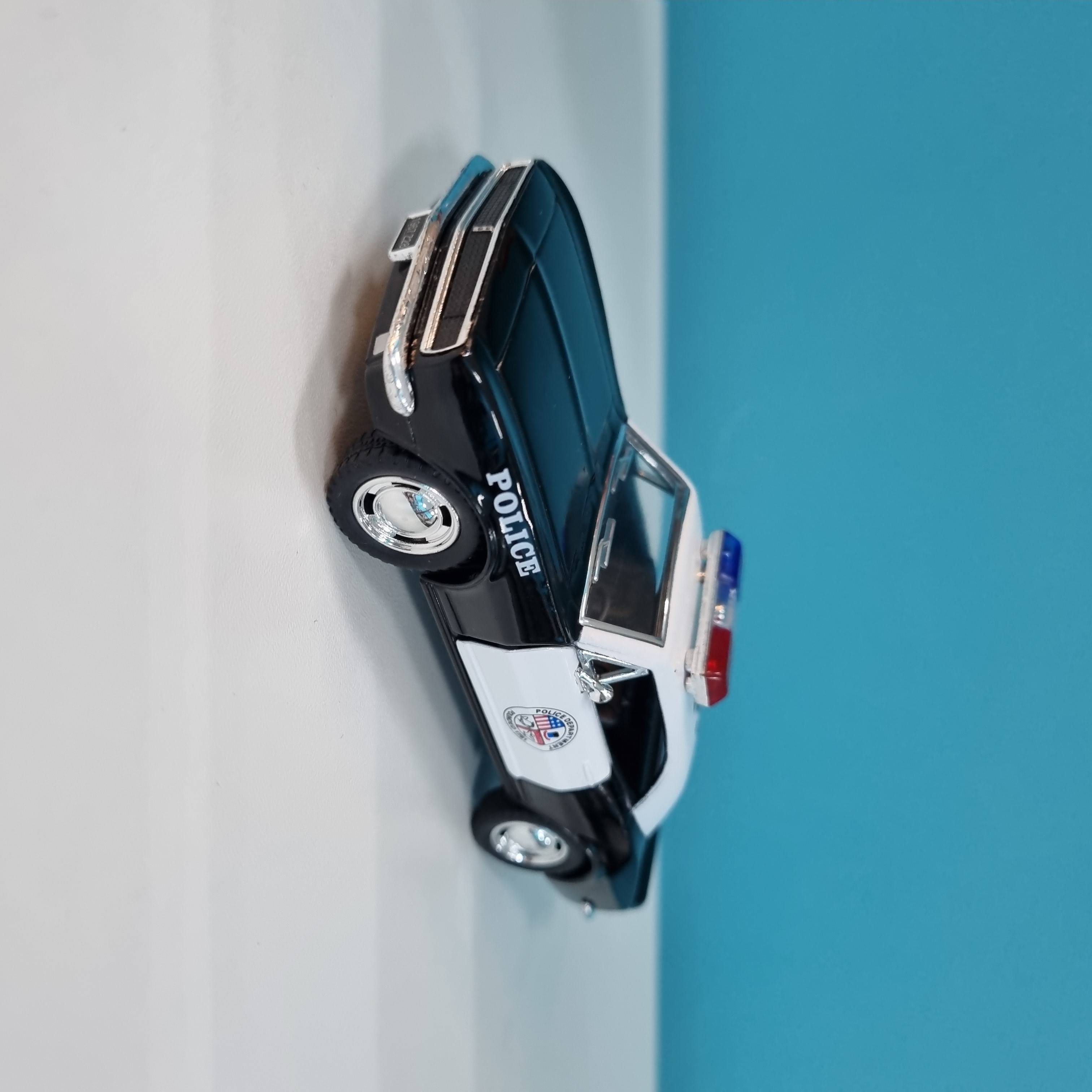 Chevrolet Camaro Police1967 - Kinsmart
