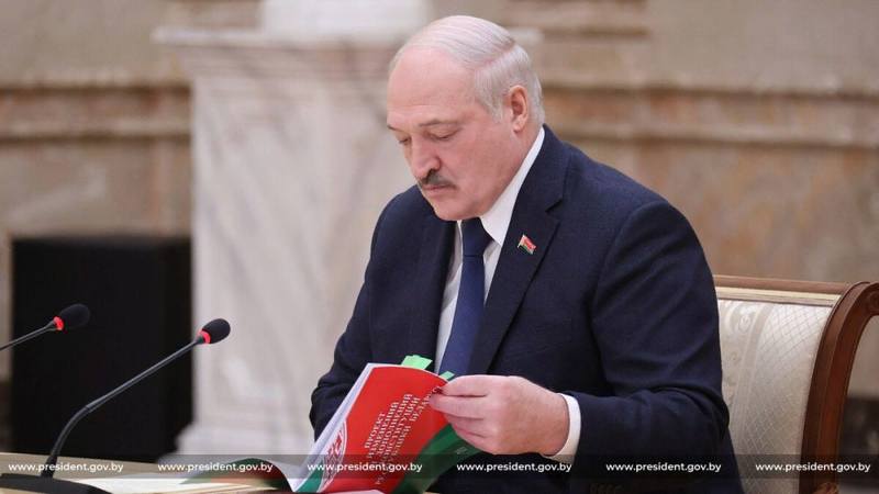 Лукашенко в последний раз пообщался с членами рабочей группы по разработке новой Конституции. Источник: president.gov.by