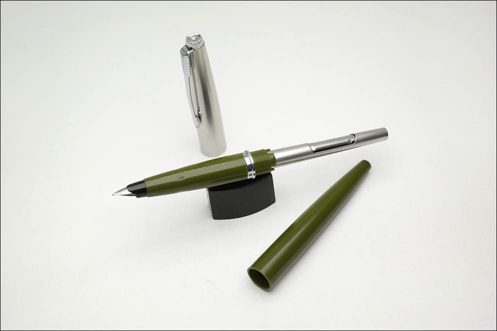 Parker 45 Classic Olive-grey. Lenskiy.org