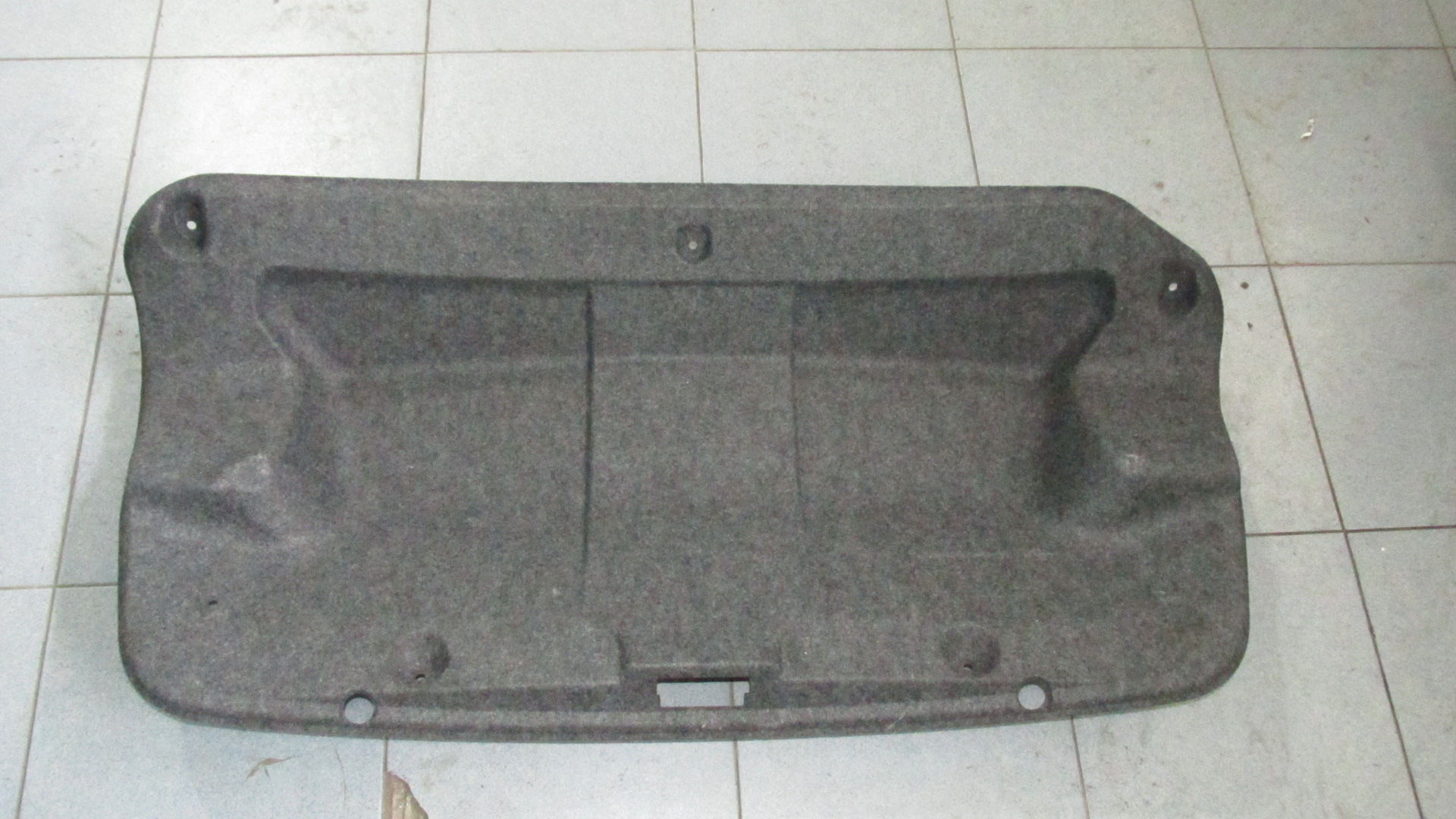 Обшивка крышки багажника 250 1000