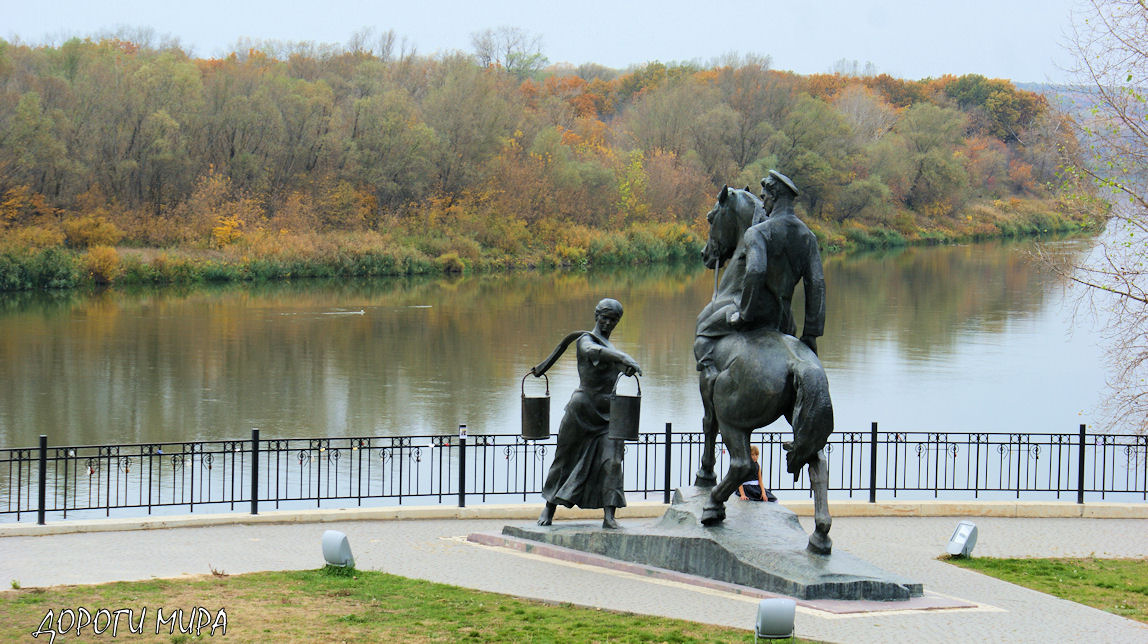 Скульптура Григорий и Аксинья в Вёшенской Скульптура Григорий и Аксинья в Вёшенской
