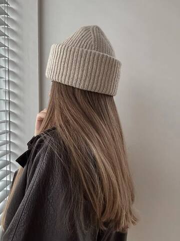 Chantal Beanie Knitting Pattern 0 OBL 2