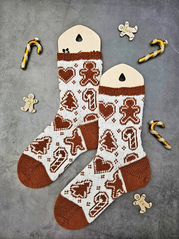 Gingerbread socks 3x4