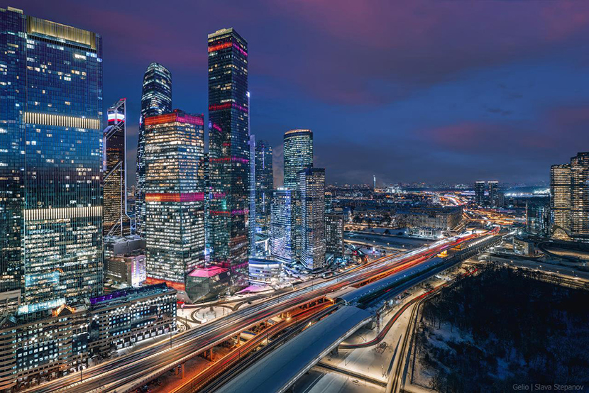 2������.