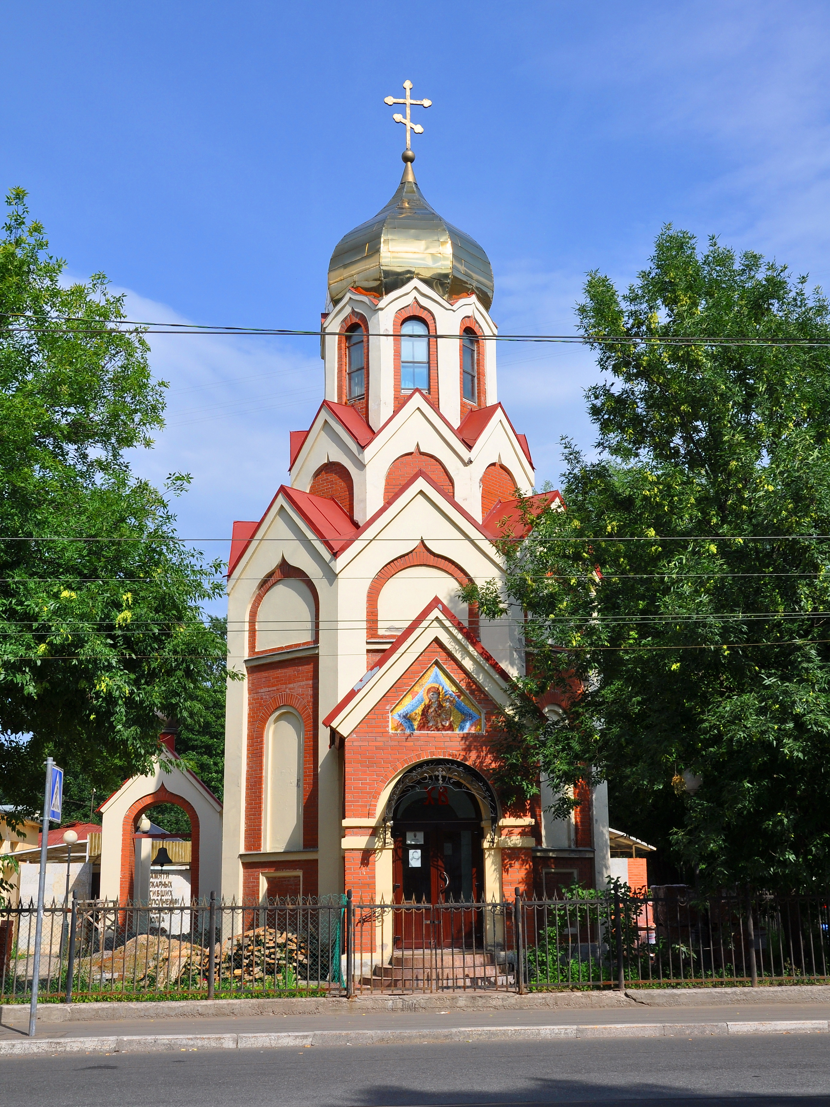 Cerkov' ikony Bozhieiy Materi Neopalimaia Kupina