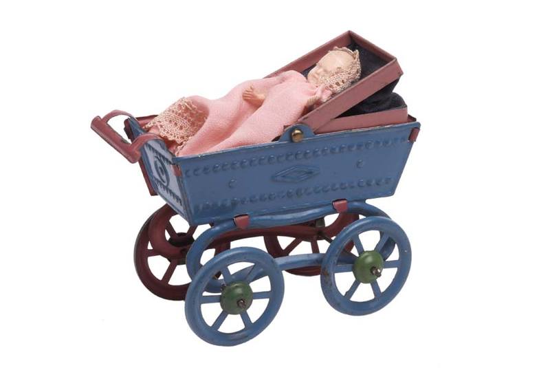 musLondonPram1912-1930.JPG