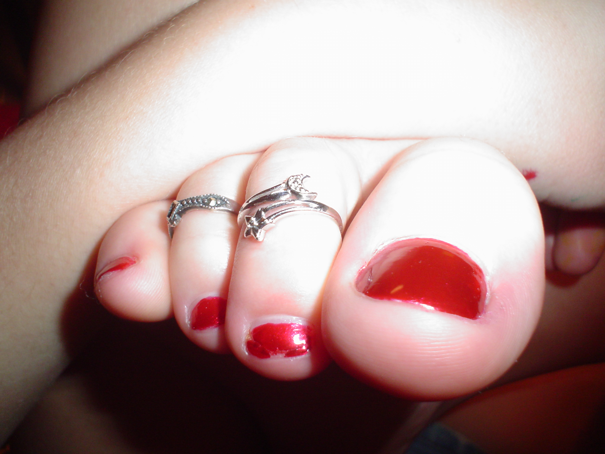 close toe by FootFetish