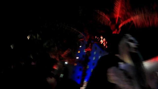 SKRILLEX - Live @ Roosevelt HOTEL - Hollywood, CALIFORNIA 2012 - YouTube.MP4 snapshot 00.07 [2012.10.29 21.24.50]