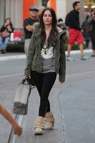 megan fox wears almost famous sand dec2011