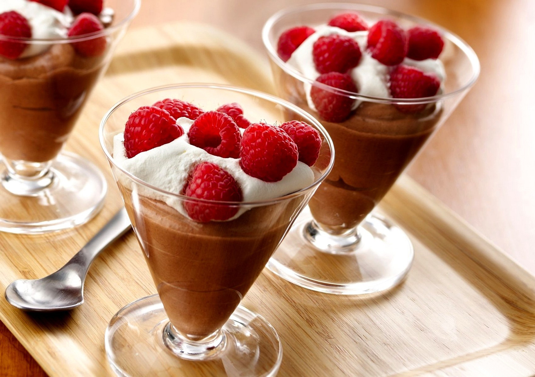 ice-cream-whit-Cinnamon Sticks