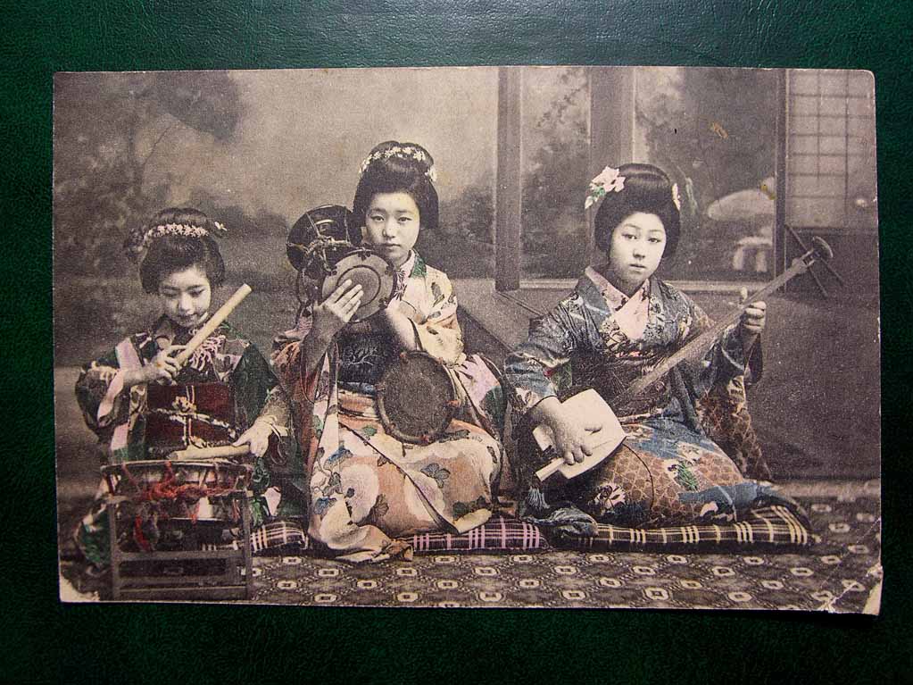 Предмет продаётся.Почта : antikvariat59@mail.ru Ульяновск +7 905 349 8210.