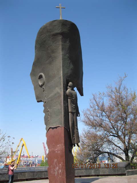 памятник матросам