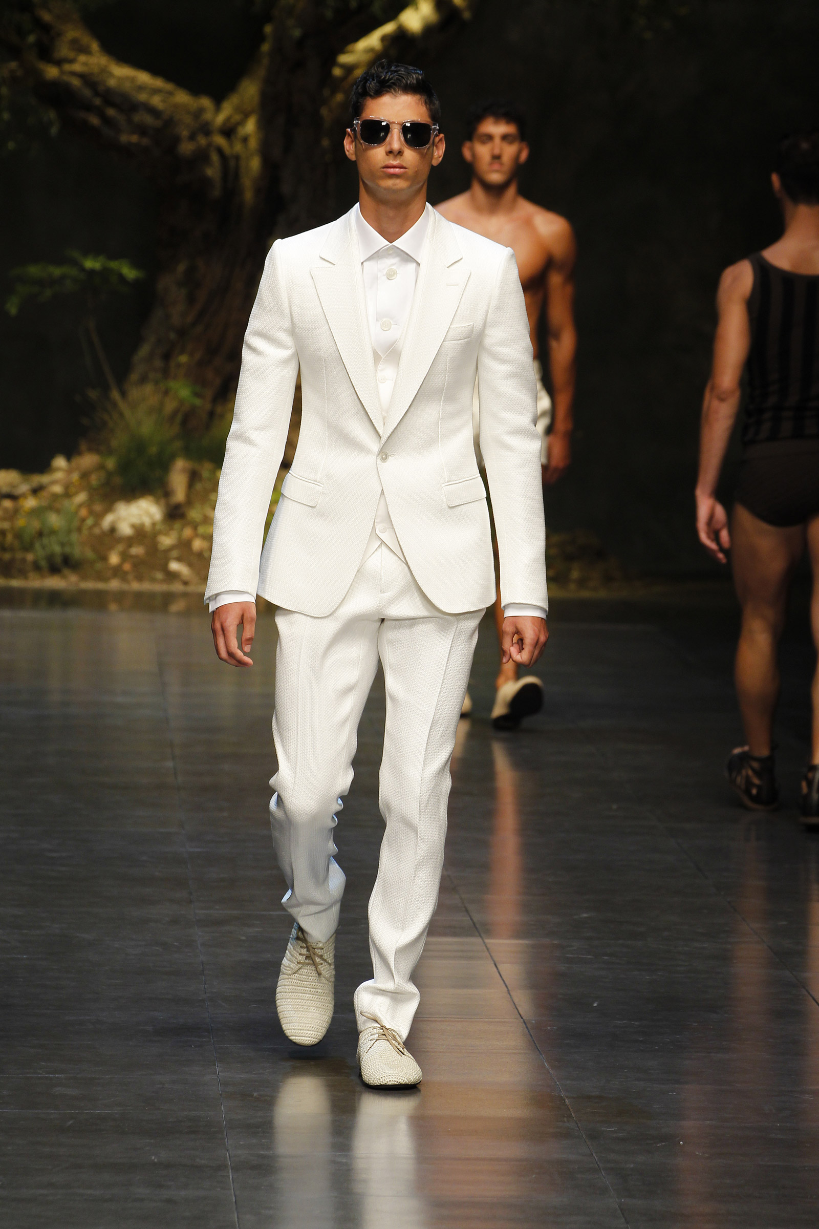 dolce-and-gabbana-ss-2014-men-fashion-show-runway-70