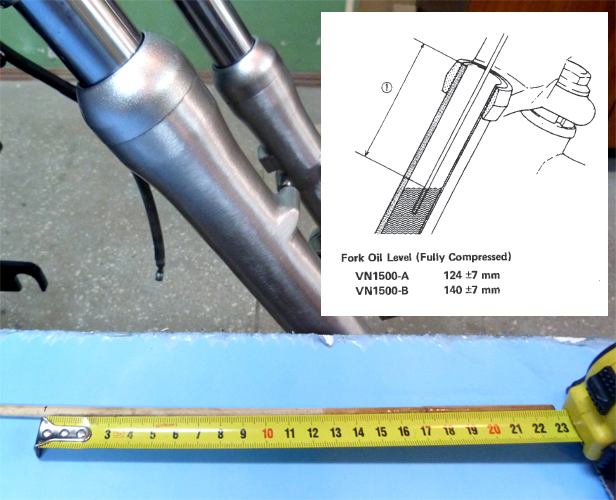 Уровень масла в вилке мотоцикла. Перо вилки мотоцикла. Масло в вилке мотоцикла. Масло в вилку мопеда Альфа.