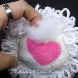 sheep-earmuff-DIY4