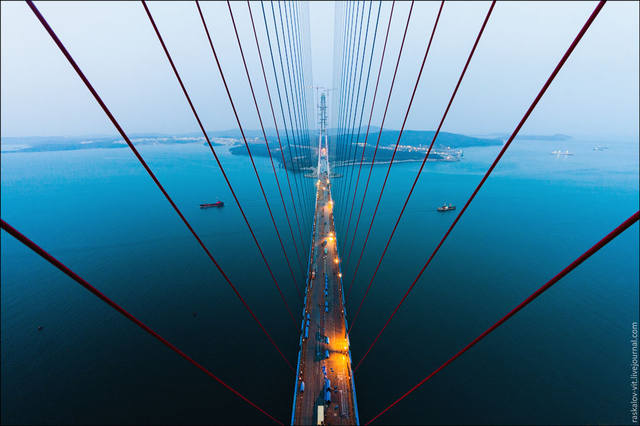 о. рус книгу рекорд Гиннесса как мост с сам дл вантовым проле (1104 м).