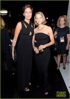 jodie-foster-wife-alexandra-hedison-emmys-2014-04