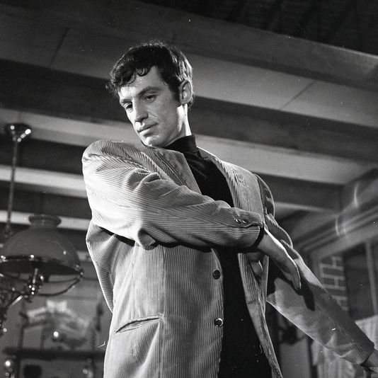 025-jean-paul-belmondo-theredlist