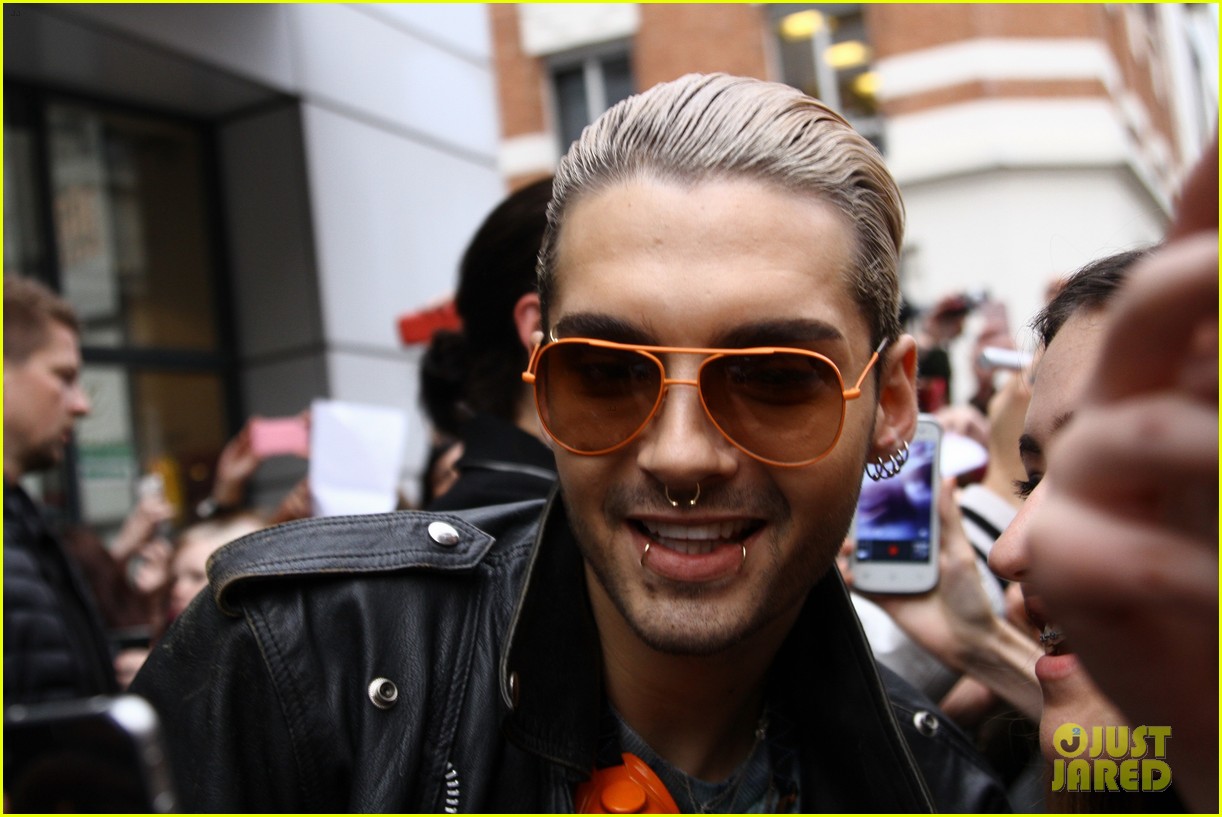 tokio-hotels-bill-tom-kaulitz-visit-nrj-radio-01