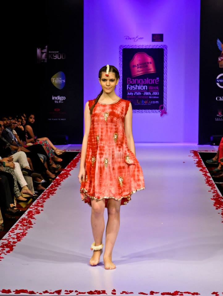 Chandani Kumar08